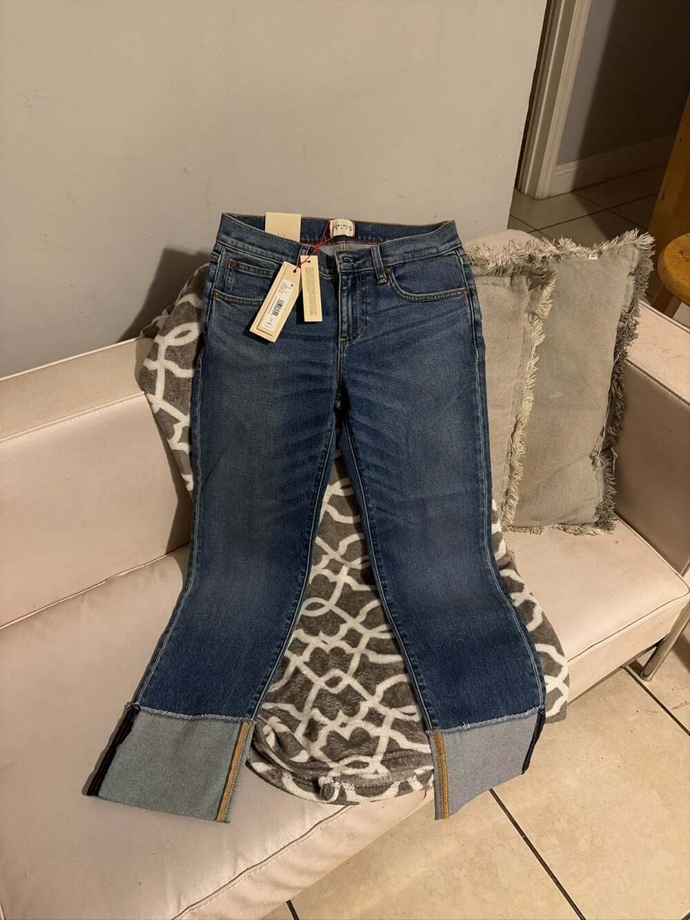 Alice + Olivia Jeans Lola Blue High-Rise Cuffed Straight Leg Denim Jeans